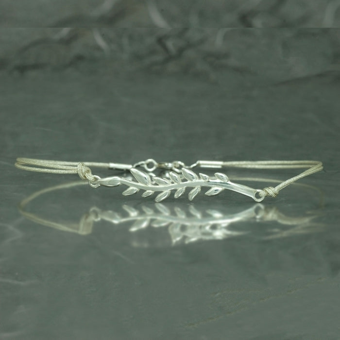 Fento, pulsera de hilos