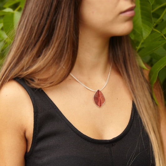 Fíos Pasión, Colgante