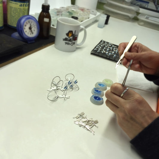 Libélula, sortija tipo torque