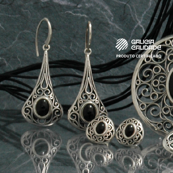 coleccion Enova con azabache de Ardentia con el sello oficial de Galicia Calidade