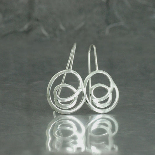 Oh Lala, Pendientes de gancho fijo