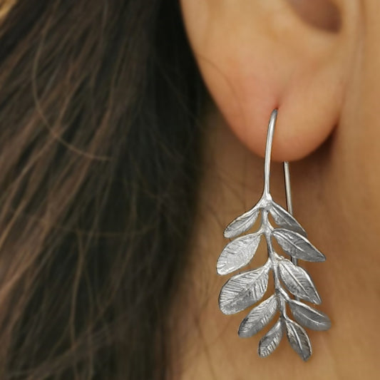 Fiore, Pendientes blancos, con gancho fijo