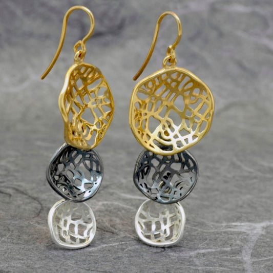 Madison triple, Pendientes de gancho móvil