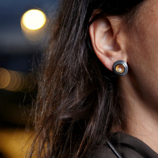 Due, Pendientes de presión con perla