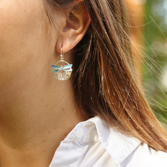 Art Nouveau, pendientes redondos, con libélula y gancho móvil