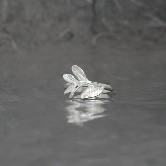 Fiore, Sortija blanca