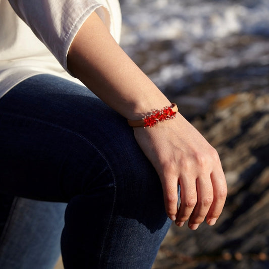 Anémona pasión, pulsera de cuero