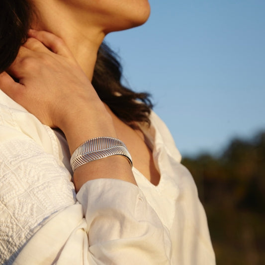 Fíos, Pulsera, tipo brazalete