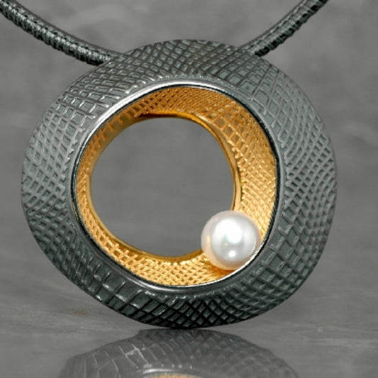 Due, Colgante grande con perla