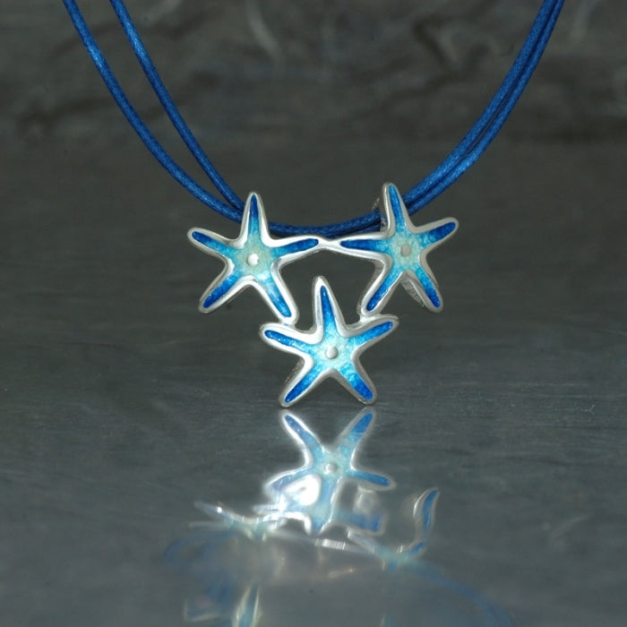 Mare Estrelas, Colgante triple