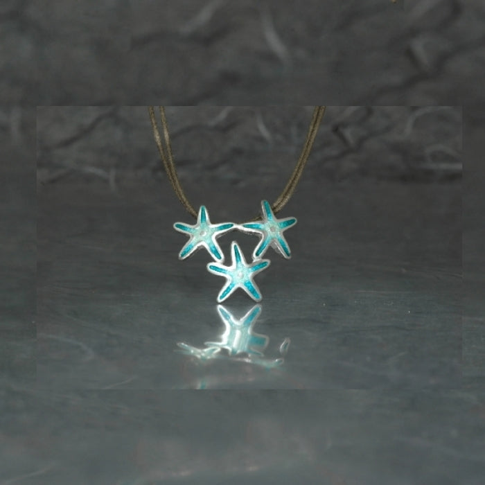 Mare Estrelas, Colgante triple