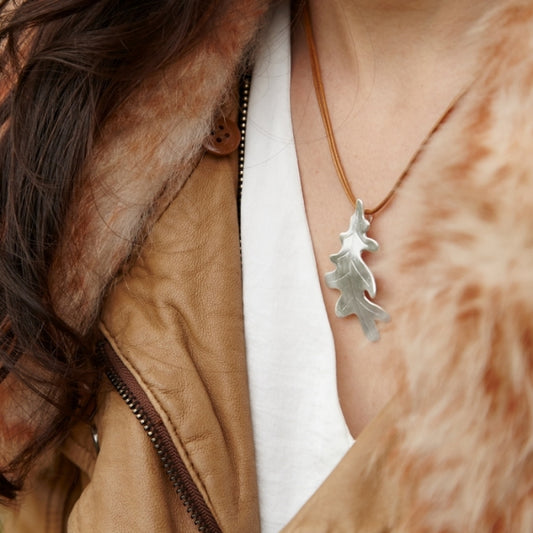 Carballo, colgante mediano