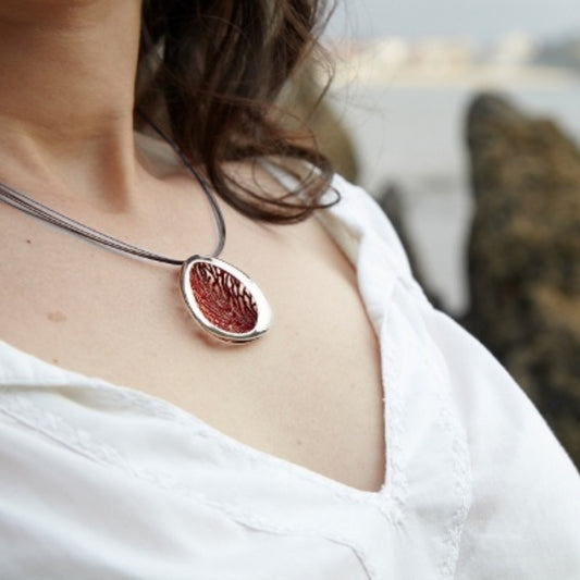 Gorgonia, colgante mediano