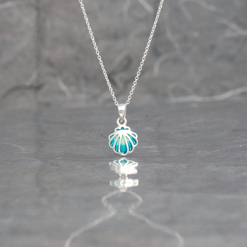 Finisterrae, colgante pequeño, verde agua, con cadenita