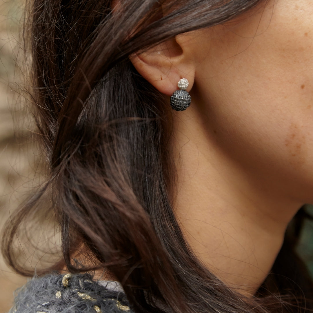 Medio par pendientes bicolor, Sfera - fabricación bajo pedido: 5 semanas
